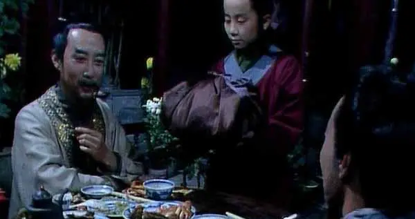 贾雨村不忘旧情娶了娇杏，为什么被认为是忘恩负义？