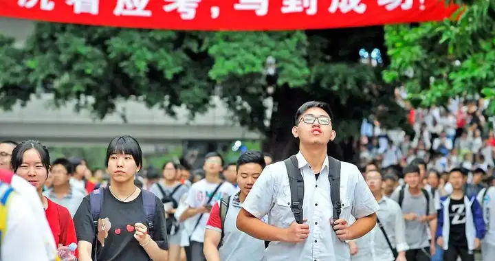 700万人或将无缘本科？2026年高考，学生、家长应该认清三大现实