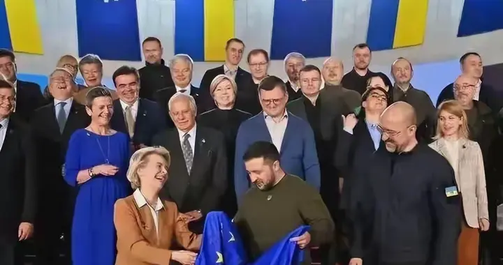 美国遭背刺！英法德掀桌，硬刚28点和平方案，跨大西洋联盟要凉？