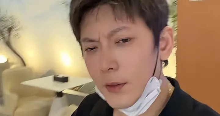 破防了！陈翔暴怒发文骂网友收钱抹黑自己，内涵幕后主使是毛晓彤