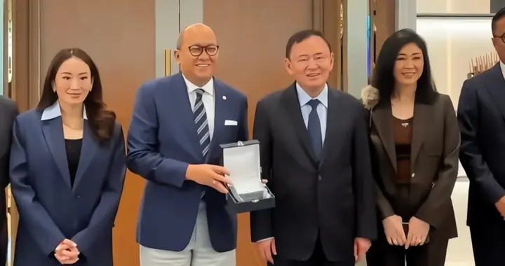 他信和英拉佩通坦齐聚印尼，还跟普拉博沃会面，人脉广有商业布局
