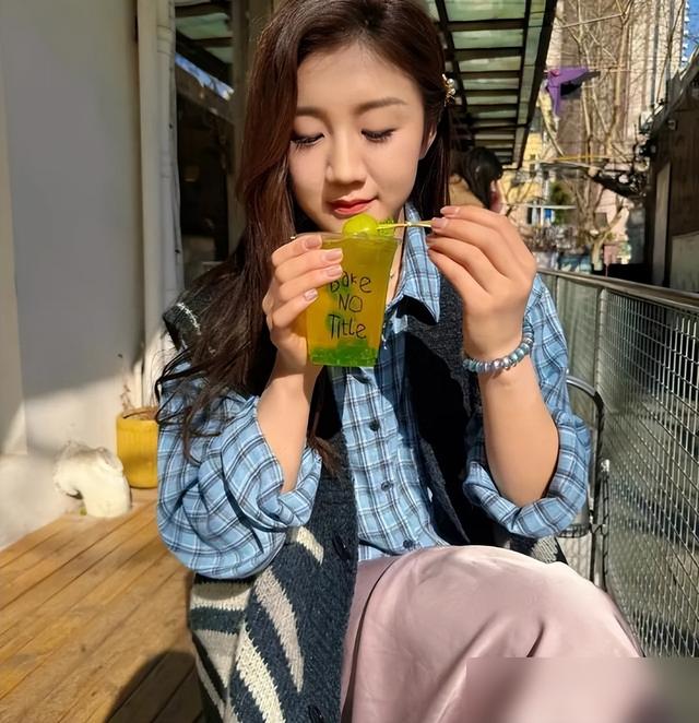 世乒赛名单炸锅！樊振东缺席引争议，莎头再战到底图啥？