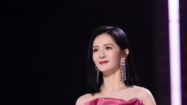 厦门红英姐：45岁的谢娜很懂流量，竟然在