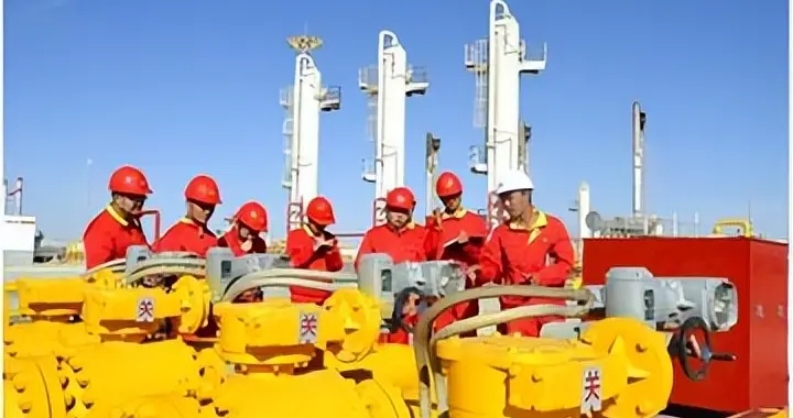 英媒终于承认：中东打一仗才发现，中国这三张底牌，谁都学不来！