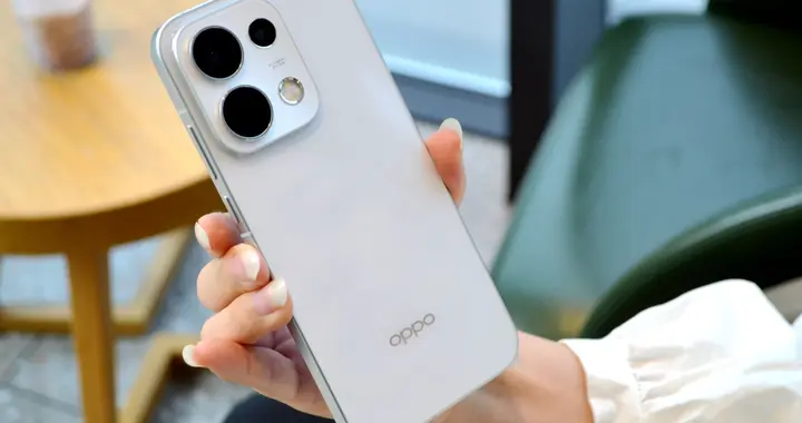 中端机拍照都这么卷了？不黑不吹，聊聊OPPO Reno16 Pro真实体验