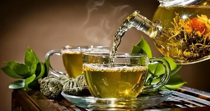 茶叶被发现！医生研究发现：喝得越多，高血脂患者血管或越干净？