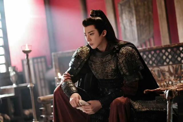 同样演“悬崖救美”，同样35岁的刘宇宁与成毅，演出了不同的意境