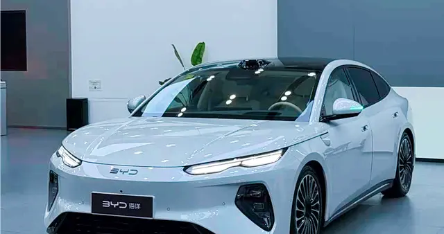海豹08EV：一台车，一家子。它不像一台车，胜似一家人