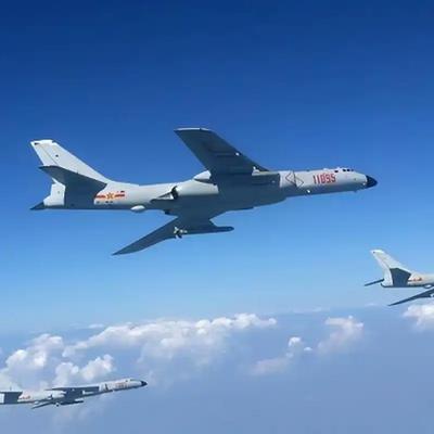 小阿蔓的梦游记：就在刚刚，  台“国防部