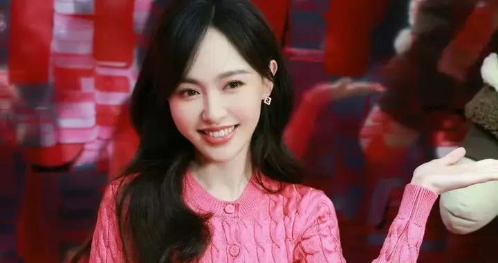 42岁唐嫣杀疯了！死亡芭比粉穿出豪门贵女感，冻龄秘诀藏不住了