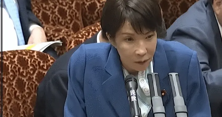 说实话，看到高市早苗这趟访美图，被老特困