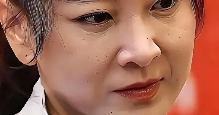 与张小斐闹掰传闻水落石出，44岁性情大变的贾玲，冯巩真没说错
