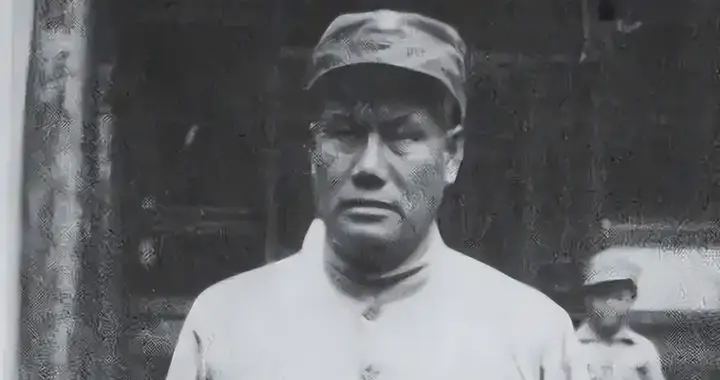 大地主率全家抗日，后升旅长引不满，毛主席问，有没有人排挤你？