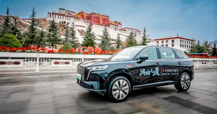 外观让人一见倾心，红旗HS6 PHEV硬核担当智慧随行