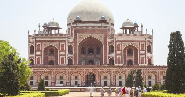 印度“开香槟”庆祝超日本，是真逆袭还是“注水”狂欢？