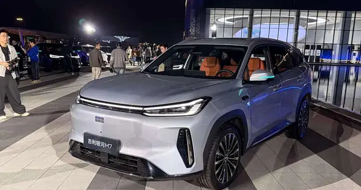 首搭神盾金砖电池，吉利银河M7首发亮相