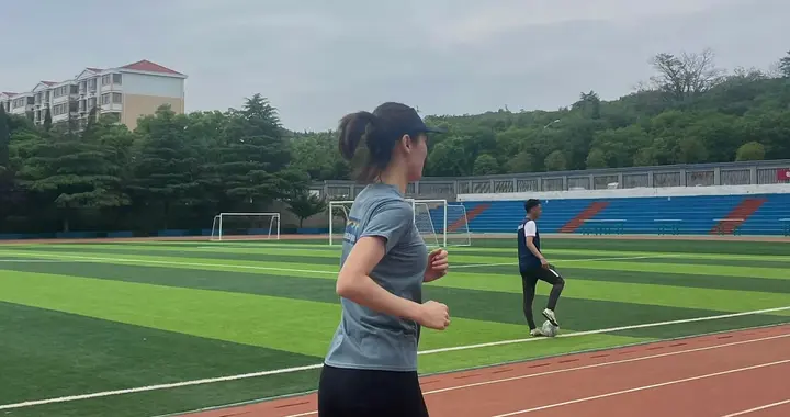 跑步16年后我终于明白，跑步，越简单越好。这才是跑步的真实模样