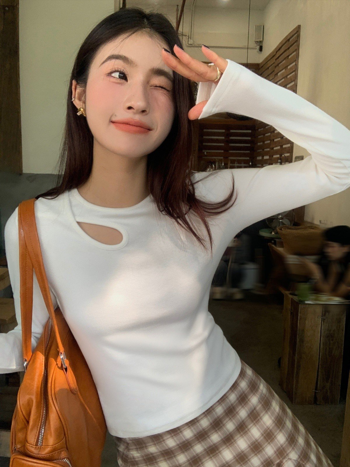 黑色镂空针织衫女秋休闲百搭上衣