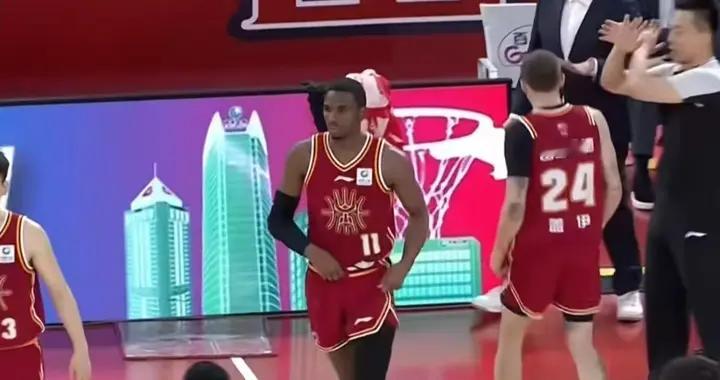 山西主场98:103惜败深圳！王浩然33分，张宁7分，山西跌落11名