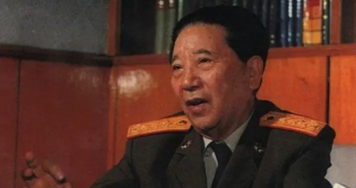 1973年，四川一男人带着一封信，来成都军区，秦基伟：速速来见我