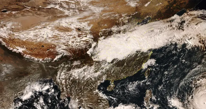 秋雨为何下得这么猛？17级超强台风蔷琵路径变数大，有风雨影响？