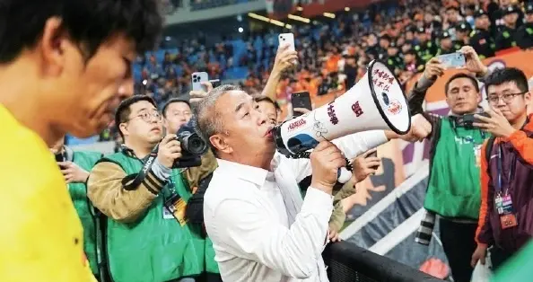 乔伟光悬赏200万击败武汉三镇！苏亚雷斯能反客为主擒下对手吗？