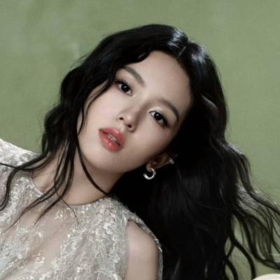 琴姐姐的娱乐日记：今日给周也化的烟灰星光