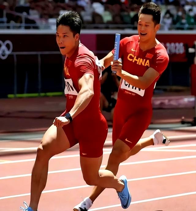 青春无敌，中国男子4x100米临阵换将，4小将昂首闯入世锦赛。