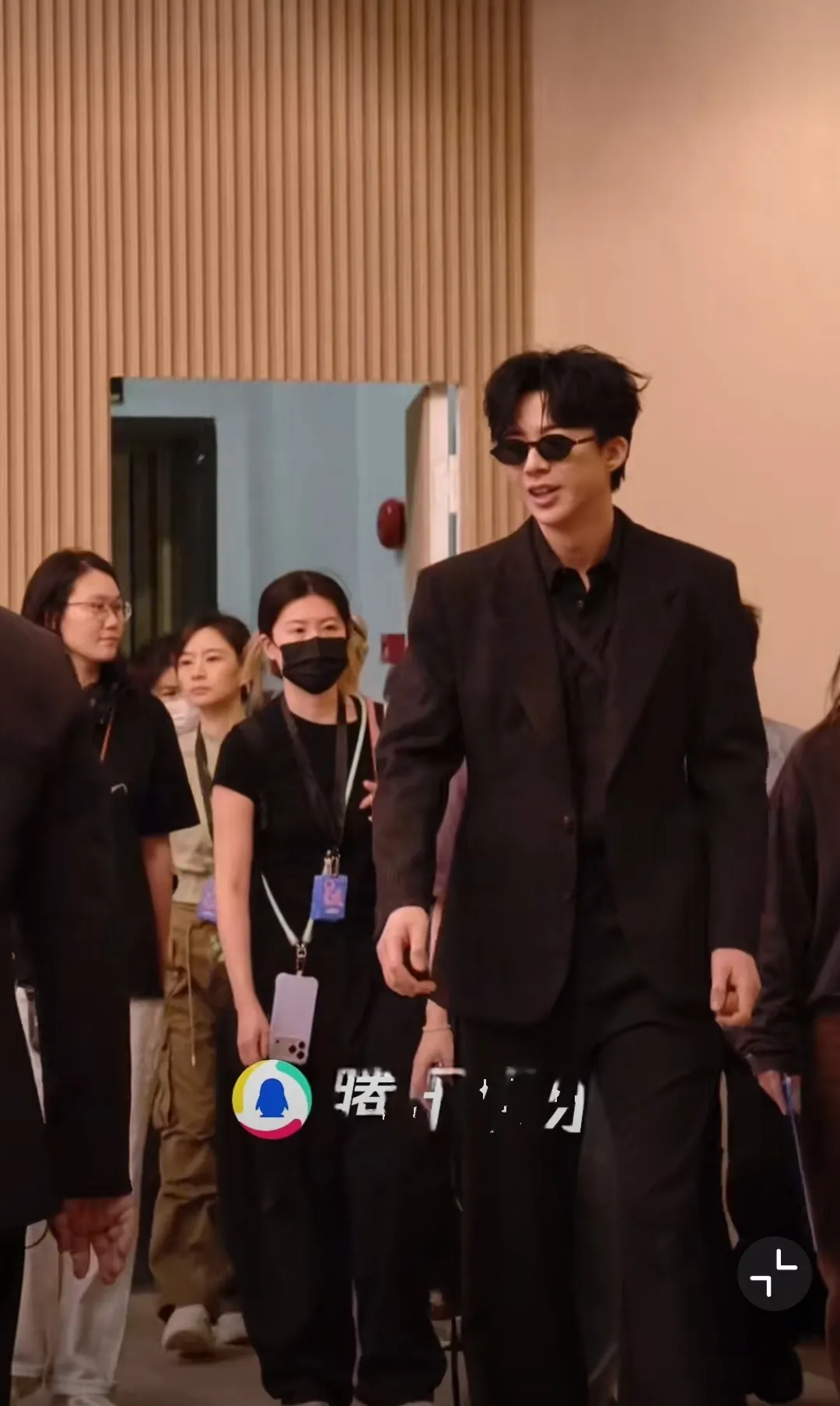 既是保守的 又是心机的