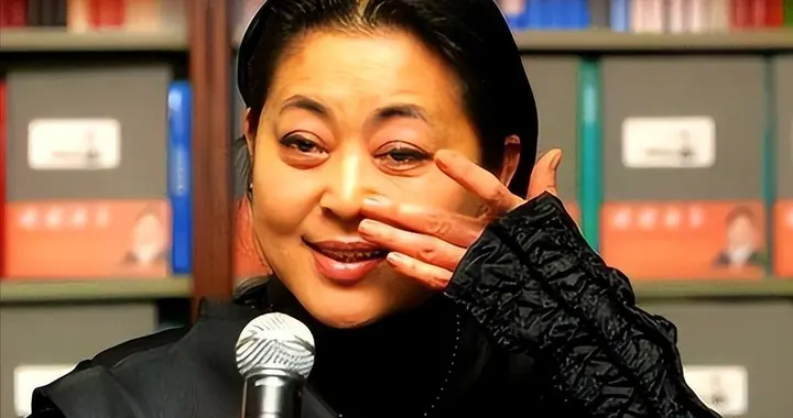 72岁独居离婚未再婚，每月寄钱前妻20年，他尽到自己的责任了？
