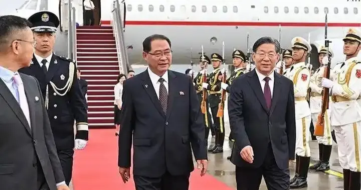 普京给不了中国给！中国特殊军事盟友火速访华，美韩这下坐不住了