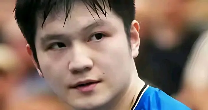 樊振东放弃世锦赛参赛资格，日法德韩欢呼雀跃，中国球迷沮丧失落