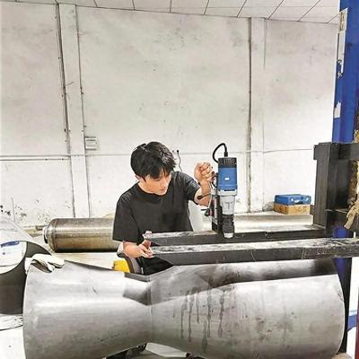 尉迟红心：这个小伙火遍全网！广东深圳，一