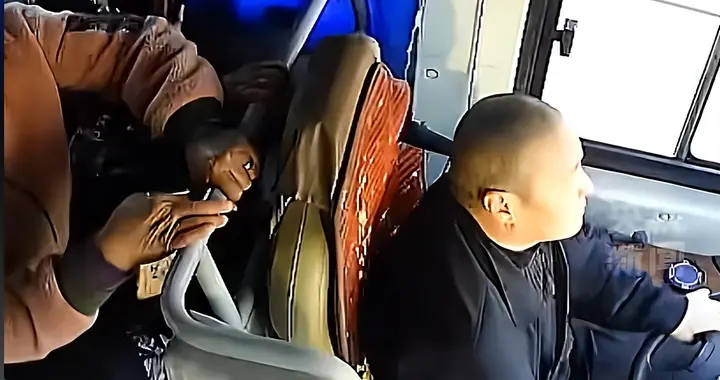 泪目！司机突发重病去世，五秒紧急避险救下45人，发病原因疑曝光