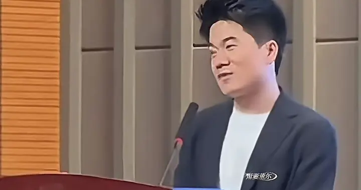 6.15突发！董宇辉悄悄回西安母校，电子屏暴露行踪太好笑