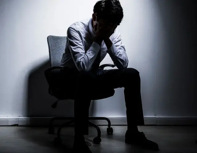 焦虑症：情绪和脑力上的一种疲劳，恐惧是引起这种疲劳的主要原因