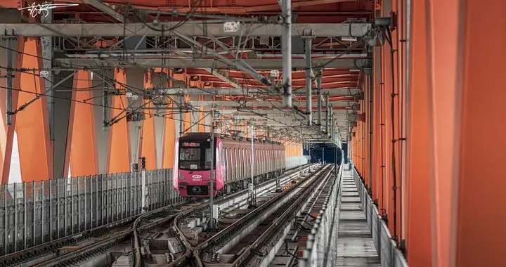 日均客流才1万，重庆这两条拉椅子专线，真把客流强度拖垮了吗？