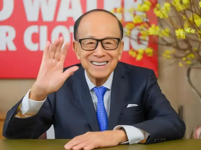 长和对抗国家调查，《大公报》痛批执迷不悟，他却笑出一脸皱纹
