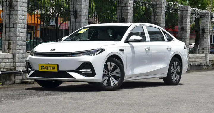 吉利银河A7 EM：被低估的务实派，适合普通家庭的插混轿车