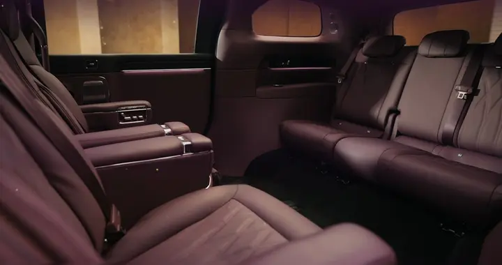 一转动乾坤，智界 V9 以空间“智能枢纽”，开启 MPV 座舱形态新纪元