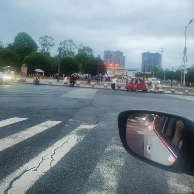 大哥： 人生一辈子，越