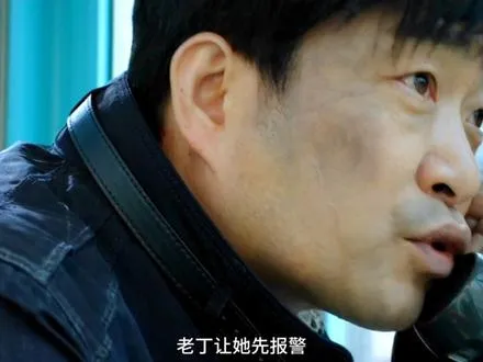 《捉迷藏》全集 公寓内隐藏着神秘人，男主为了寻找哥哥深陷其中，真相背后是人性的扭曲。