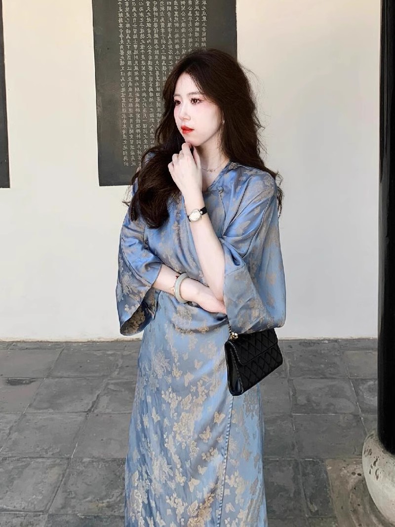 OOTD新中式国风蓝色印花连衣裙