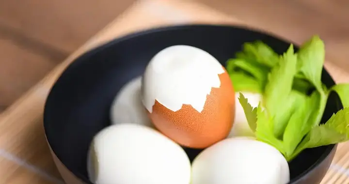 心脏与鸡蛋的关系，提醒：若想保护心脏健康，尽量少吃4种肉类
