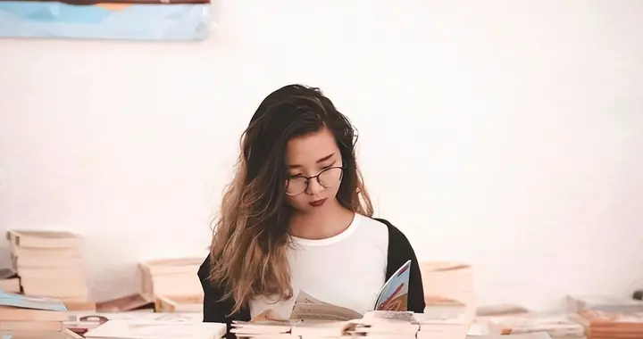 微信总回你“2个字”的人，早该拉黑了：3种敷衍暴露“想断联”