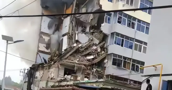 葫芦岛居民楼突发爆炸，3人失联，消防猜测液化气泄漏闪爆