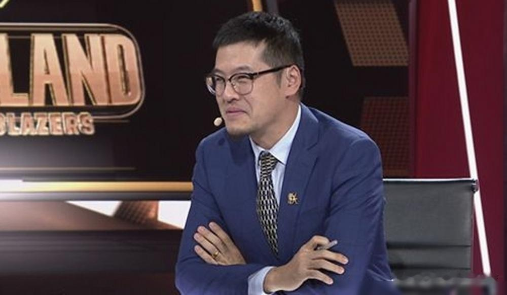 杨毅2011年这两刀，属实砍得太狠了。 先是首轮，他说开拓者有罗伊...