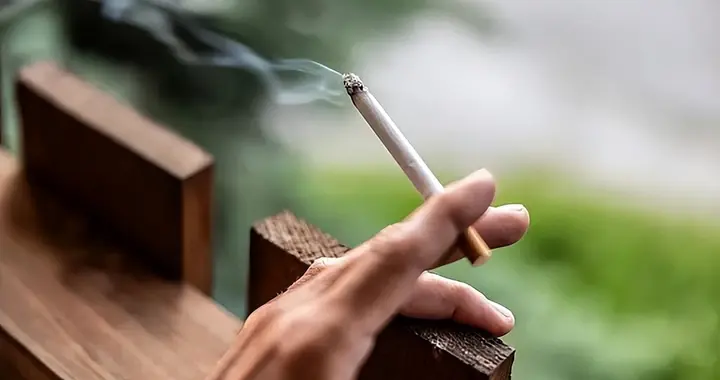 烟再次被关注？医生研究发现：吸得越多，寿命或越长？告诉你真相