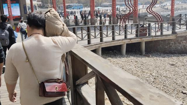 青岛瞰见：全是人！今天，青岛崂山太清全是