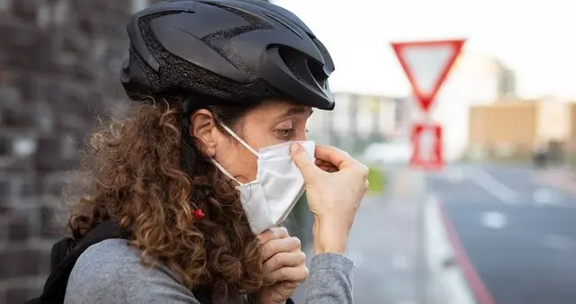 外出防护：防晒、防蚊、避免人群接触建议